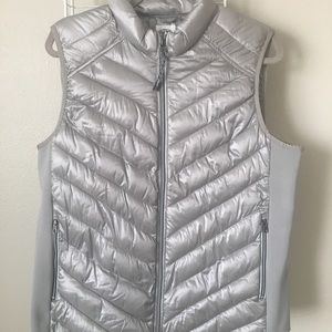 Gap Silver (light gray) Vest XL puffer